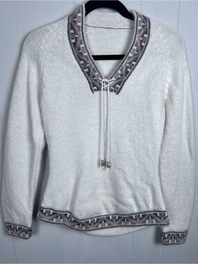 Peruvian Alpaca Knit Sweater Women's Ivory Cream with Geometric Patterned Trim